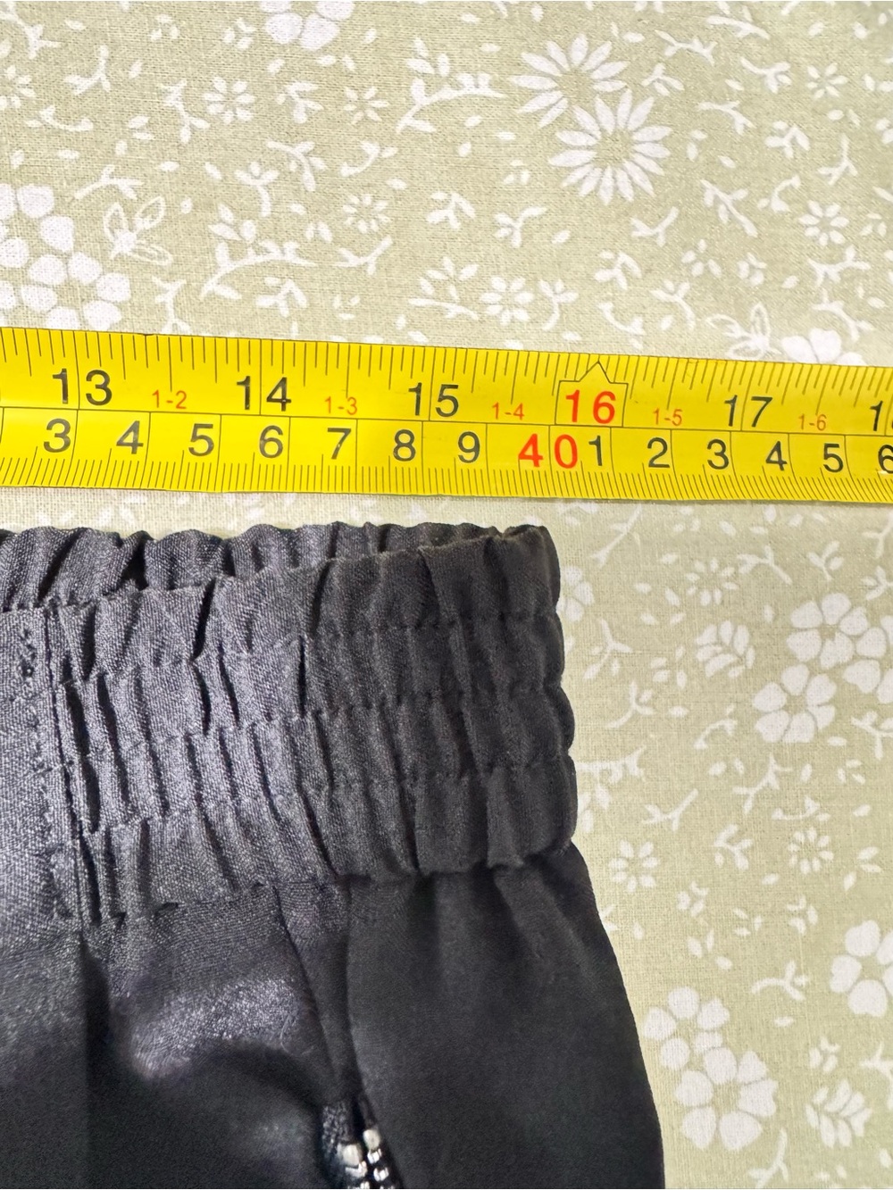 Sierra Sky Black Jogger Pants Size Large Elastic Waist Zip Pocket Tapered Ankle - Picture 9 of 11